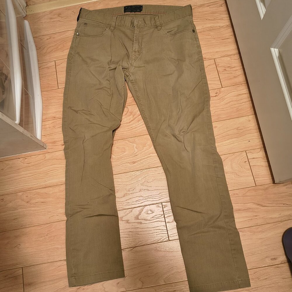 Oakley Khakis